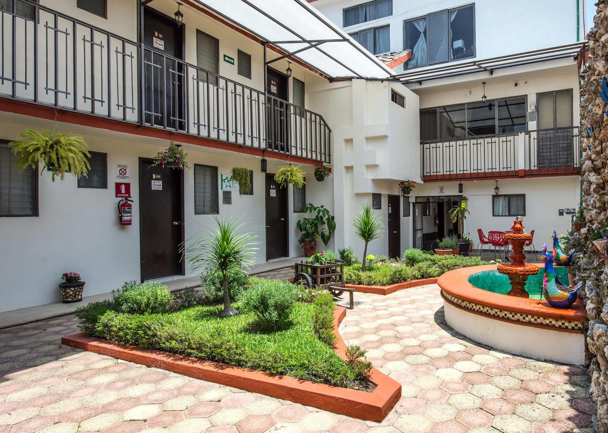 Hotel Lunada Комитан-де-Домингес Экстерьер фото